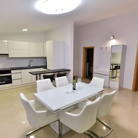 Appartement Charming 2-bedroom With Stunning Views In